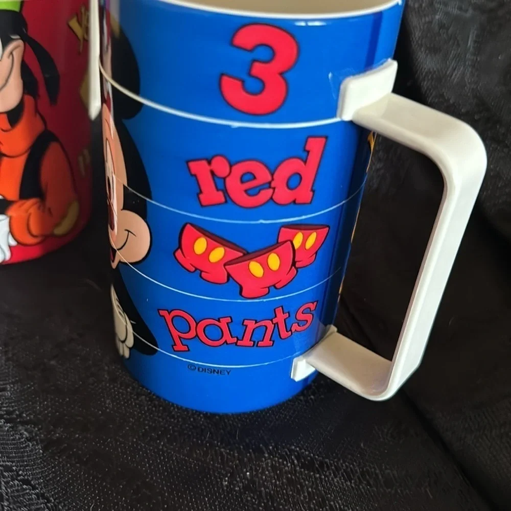 Vintage Disneys MICKEY & GOOFY puzzle cups set of 2